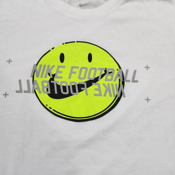 Nike Dri-Fit Mens Tee Shirt Short Sleeves Medium Nike Football Graphic Logo - Picture 3 of 6